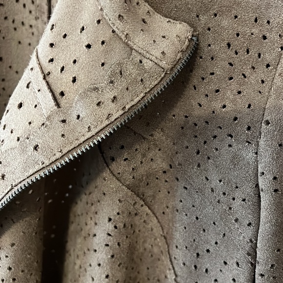 Authentic BCBG MaxAzria Faux Mocha Suede Jacket. - Picture 7 of 13